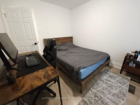 Photo 15 at 174 St Anthony's Court, Mill Pond, Richmond Hill