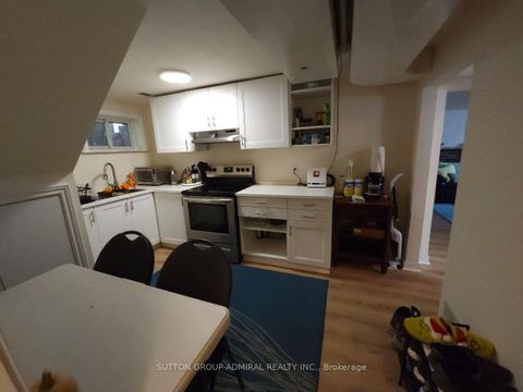 Photo 17 at 174 St Anthony's Court, Mill Pond, Richmond Hill