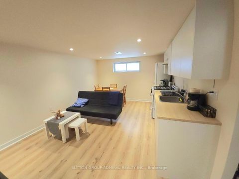 Photo 21 at 174 St Anthony's Court, Mill Pond, Richmond Hill