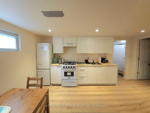 Photo 23 at 174 St Anthony's Court, Mill Pond, Richmond Hill