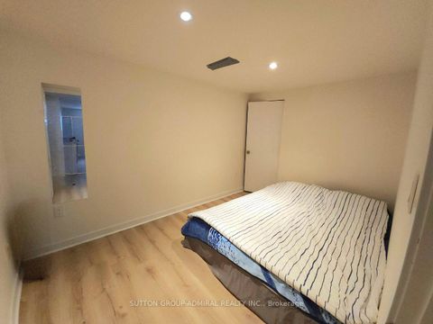 Photo 24 at 174 St Anthony's Court, Mill Pond, Richmond Hill