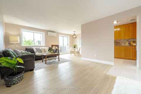 Photo 9 at 212 - 800 Kennedy Road, Ionview, Toronto