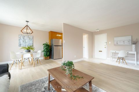 Photo 11 at 212 - 800 Kennedy Road, Ionview, Toronto