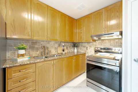 Photo 14 at 212 - 800 Kennedy Road, Ionview, Toronto