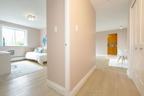 Photo 16 at 212 - 800 Kennedy Road, Ionview, Toronto