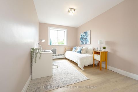 Photo 17 at 212 - 800 Kennedy Road, Ionview, Toronto