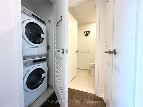 Photo 10 at 823 - 12 Bonnycastle Street, Waterfront Communities C8, Toronto