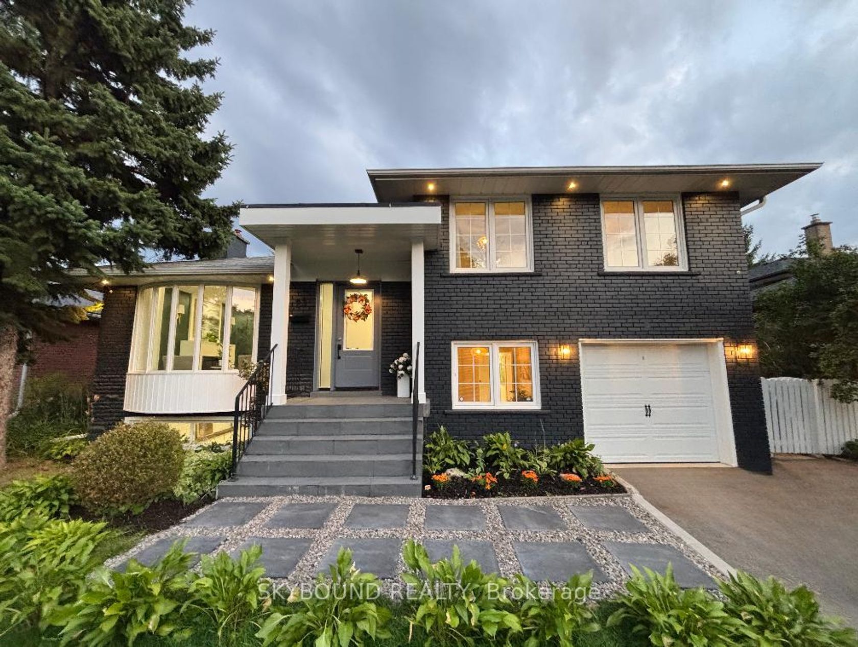 23 Drury Lane, Humber Heights, Toronto 