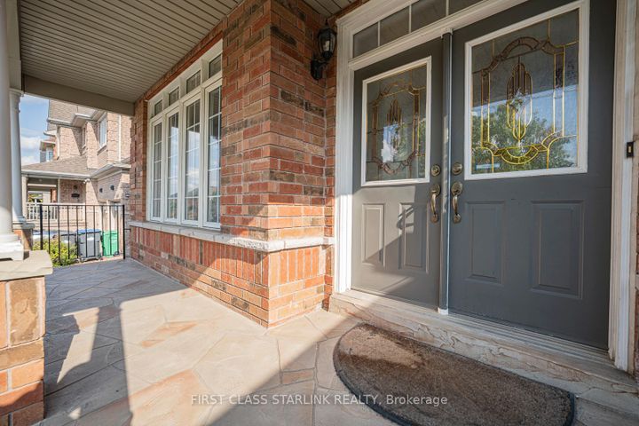 Photo 2 at 3152 Morning Glory Mews, Churchill Meadows, Mississauga