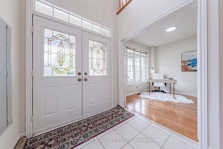 Photo 3 at 3152 Morning Glory Mews, Churchill Meadows, Mississauga