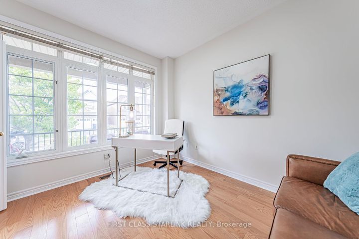 Photo 5 at 3152 Morning Glory Mews, Churchill Meadows, Mississauga