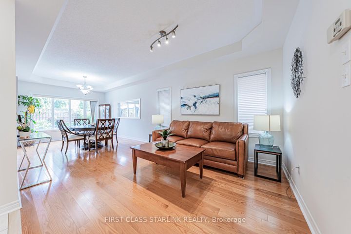 Photo 10 at 3152 Morning Glory Mews, Churchill Meadows, Mississauga