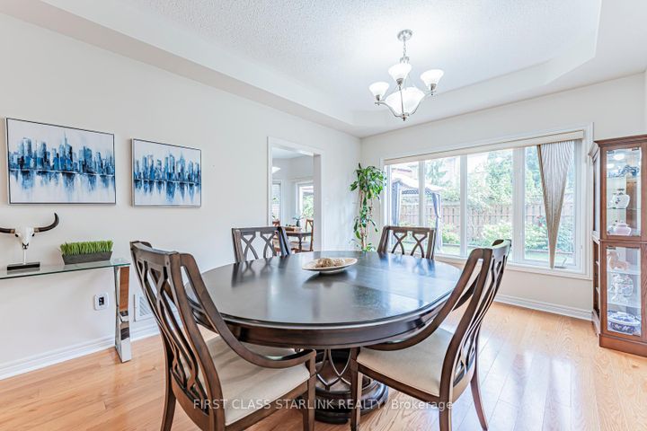 Photo 12 at 3152 Morning Glory Mews, Churchill Meadows, Mississauga