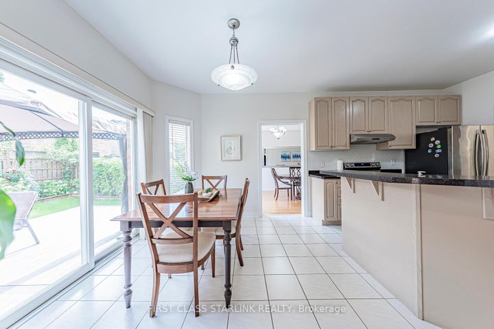 Photo 14 at 3152 Morning Glory Mews, Churchill Meadows, Mississauga