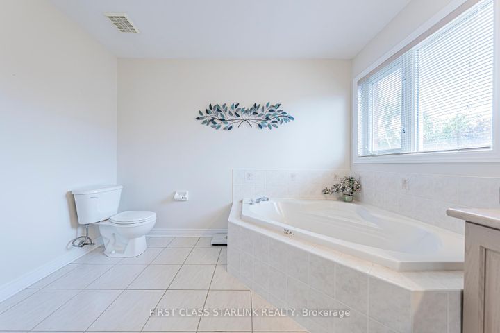 Photo 31 at 3152 Morning Glory Mews, Churchill Meadows, Mississauga
