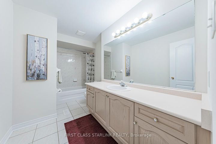 Photo 39 at 3152 Morning Glory Mews, Churchill Meadows, Mississauga
