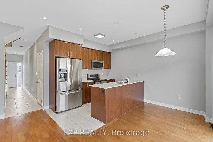 Photo 6 at 18 - 377 Glancaster Road, Villages of Glancaster, Hamilton