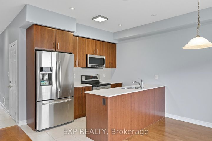 Photo 7 at 18 - 377 Glancaster Road, Villages of Glancaster, Hamilton