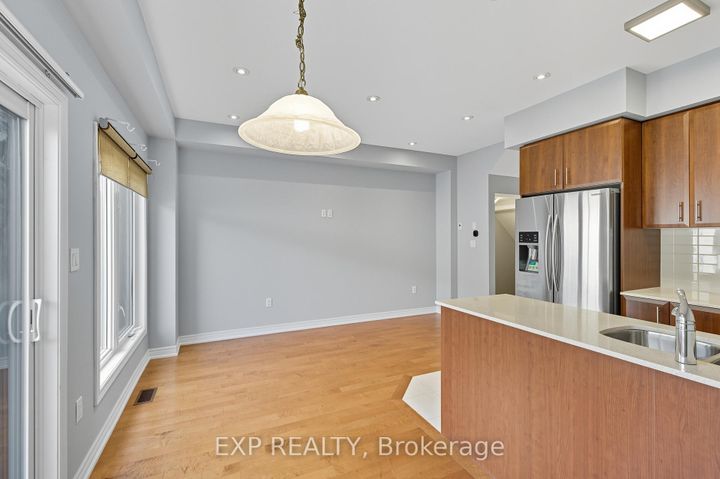 Photo 8 at 18 - 377 Glancaster Road, Villages of Glancaster, Hamilton