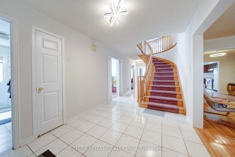 Photo 2 at 36 Ashcott Street, Milliken, Toronto