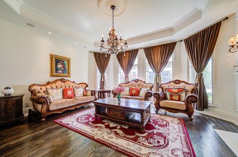 Photo 5 at 72 Gordon Road, Windfields, Toronto
