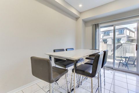 Photo 7 at 35 Craddock Street, Maple, Vaughan