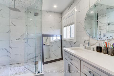 Photo 10 at 35 Craddock Street, Maple, Vaughan