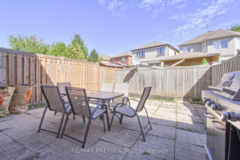 Photo 14 at 35 Craddock Street, Maple, Vaughan