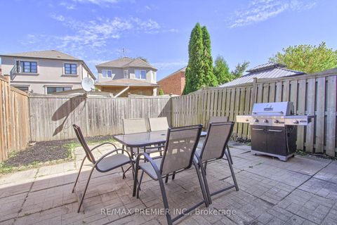 Photo 15 at 35 Craddock Street, Maple, Vaughan
