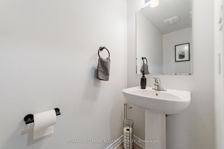 Photo 4 at #26 - 22 Spring Creek Drive, Waterdown, Hamilton