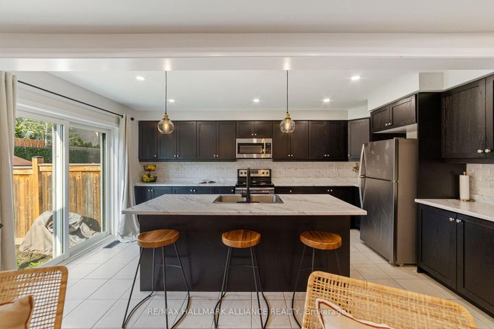 Photo 11 at #26 - 22 Spring Creek Drive, Waterdown, Hamilton
