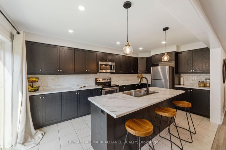 Photo 12 at #26 - 22 Spring Creek Drive, Waterdown, Hamilton