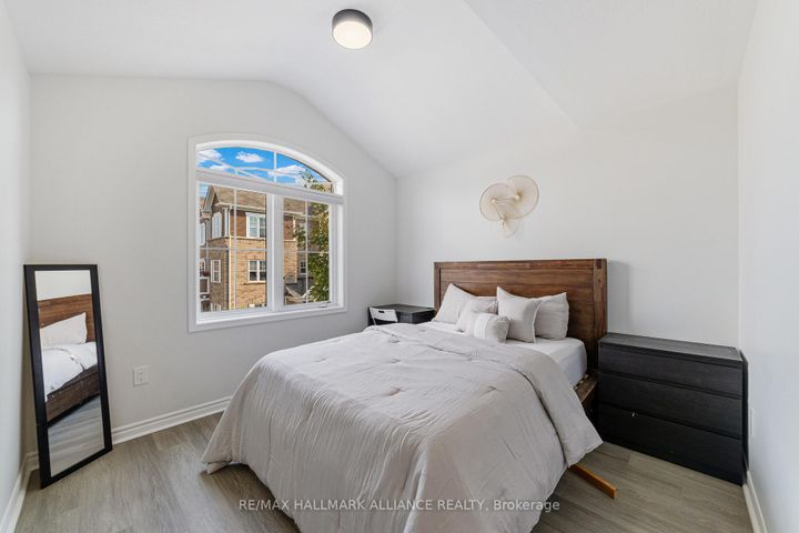 Photo 15 at #26 - 22 Spring Creek Drive, Waterdown, Hamilton