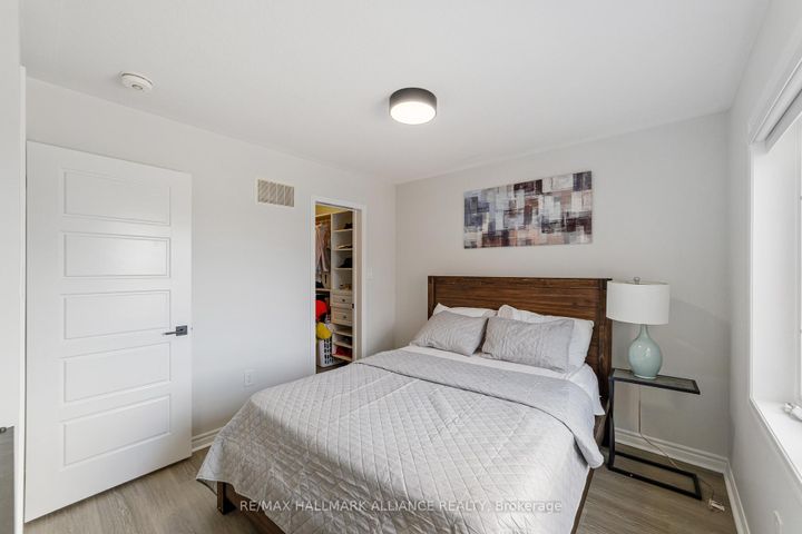 Photo 18 at #26 - 22 Spring Creek Drive, Waterdown, Hamilton