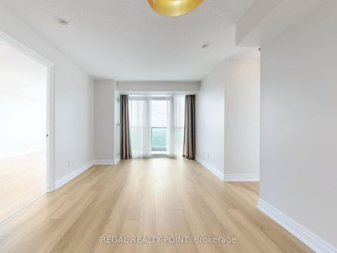 Photo 10 at 2118 - 25 Greenview Avenue, Newtonbrook West, Toronto