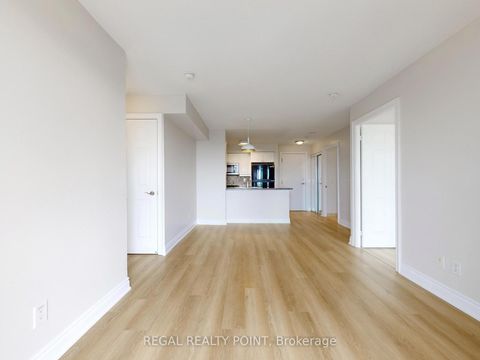 Photo 11 at 2118 - 25 Greenview Avenue, Newtonbrook West, Toronto