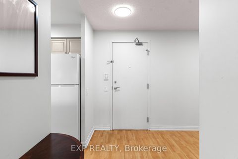 Photo 7 at 742 - 18 Mondeo Drive, Dorset Park, Toronto