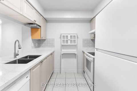 Photo 11 at 742 - 18 Mondeo Drive, Dorset Park, Toronto