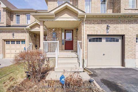 Photo 1 at 14 Lancaster Court, Shore, Barrie