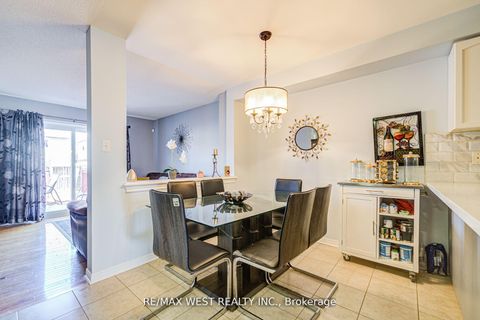 Photo 10 at 14 Lancaster Court, Shore, Barrie