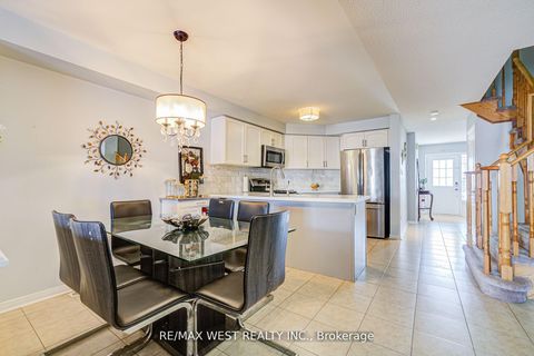 Photo 12 at 14 Lancaster Court, Shore, Barrie