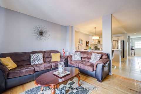 Photo 14 at 14 Lancaster Court, Shore, Barrie