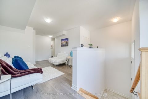 Photo 4 at 388 Okanagan Path, Donevan, Oshawa