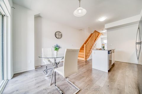 Photo 16 at 388 Okanagan Path, Donevan, Oshawa