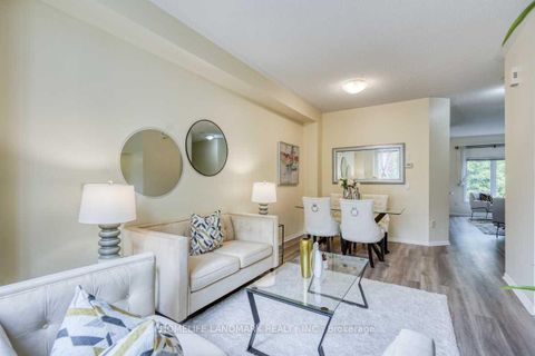 Photo 4 at 51 - 100 Elgin Mills Road W, Westbrook, Richmond Hill