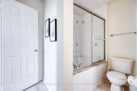 Photo 15 at 51 - 100 Elgin Mills Road W, Westbrook, Richmond Hill