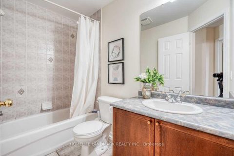 Photo 20 at 51 - 100 Elgin Mills Road W, Westbrook, Richmond Hill