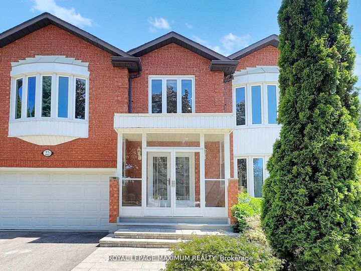 Photo 1 at 22 A Waltham Crescent, Doncrest, Richmond Hill