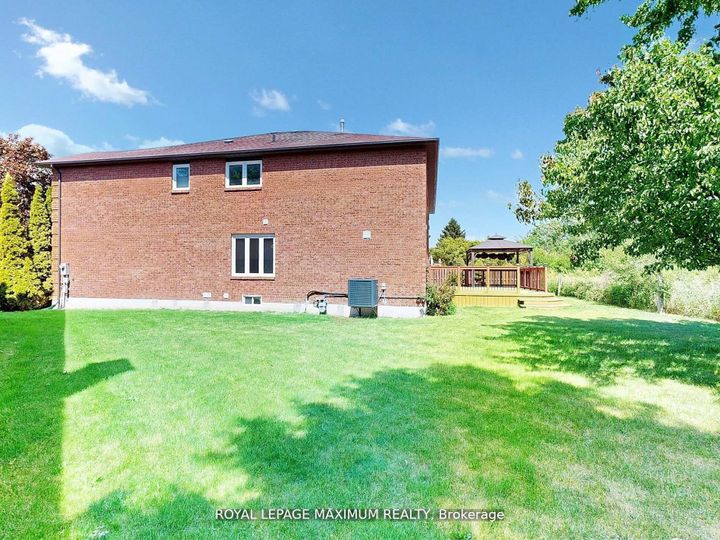 Photo 48 at 22 A Waltham Crescent, Doncrest, Richmond Hill