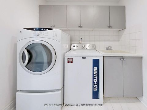 Photo 17 at 22 A Waltham Crescent, Doncrest, Richmond Hill Photo 17 at 22 A Waltham Crescent, Doncrest, Richmond Hill